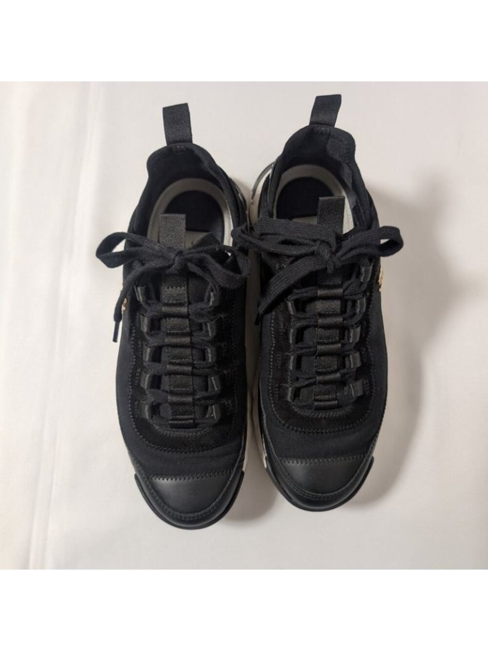 Chanel Sneakers CC Logo Quilted - Picture 6 of 10